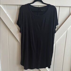 Livi Active Black Short Sleeve Relaxed T-Shirt